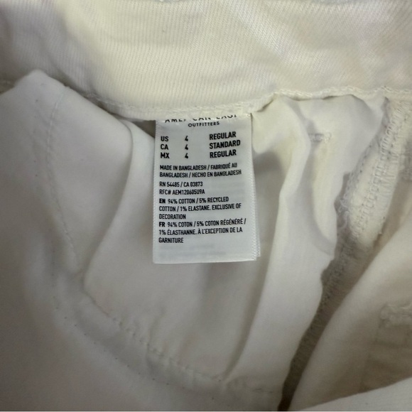 American Eagle White Mom Straight Distressed Women Jeans Size 4 Stretch - Picture 4 of 9